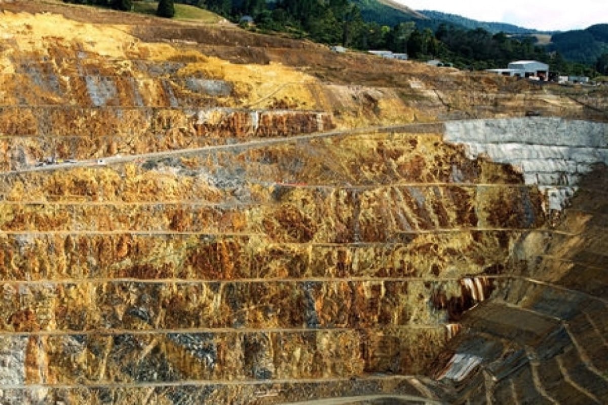 Objev století. Zlaté slitky nalezené v hloubce více než tisíc metrů patří jedné zemi.