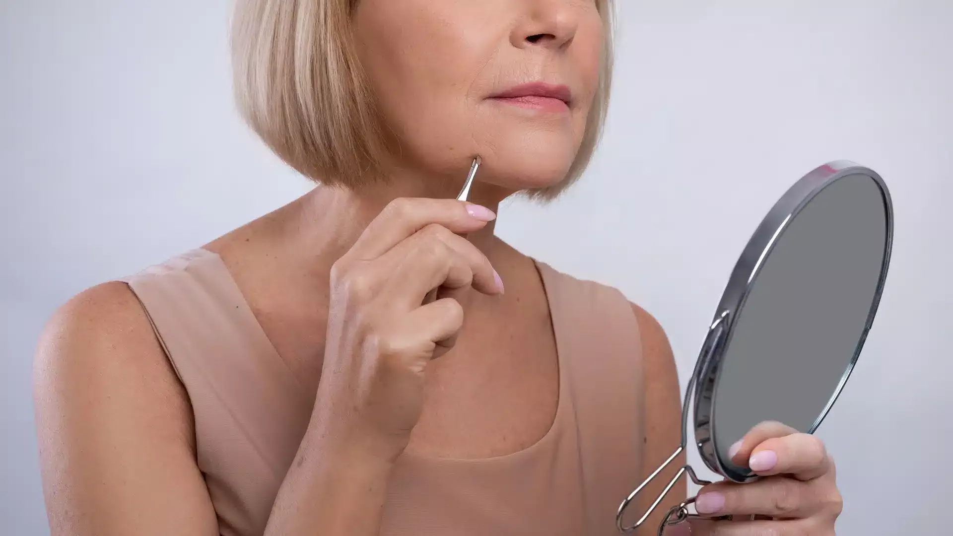 Trend Tchibo proti „čarodějnickým chlupům“ – zcela bez vytrhávání.