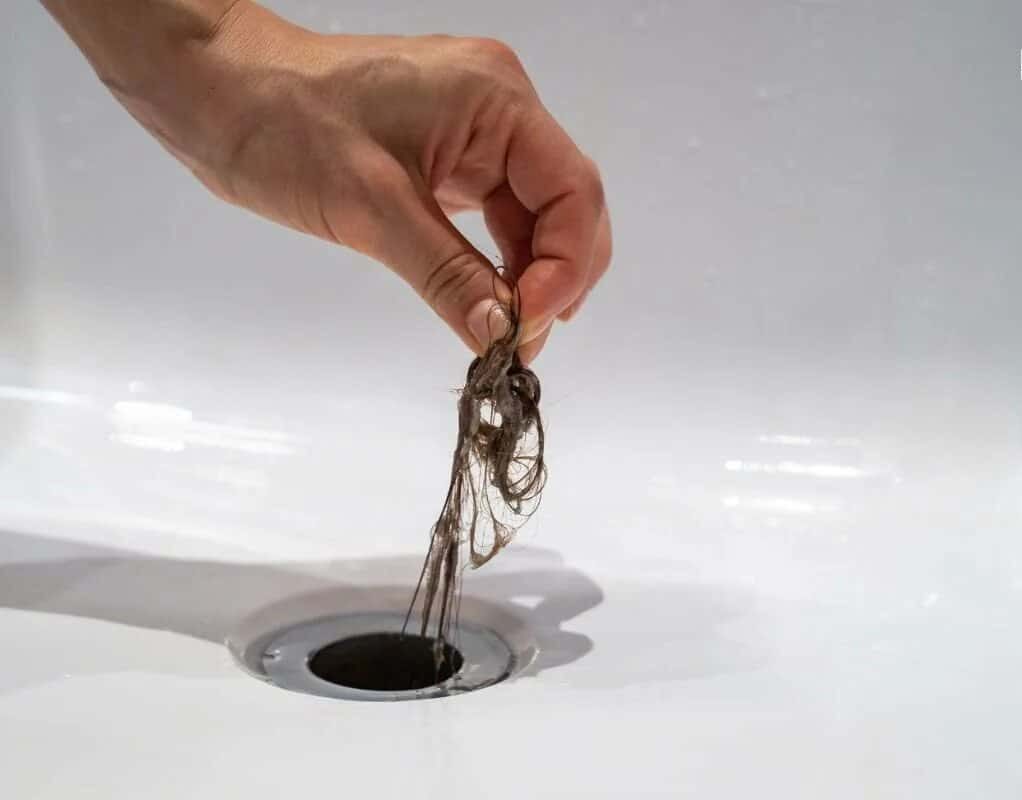 Jednoduchá a účinná řešení problému nepříjemného zápachu v koupelně. Jak postupovat?