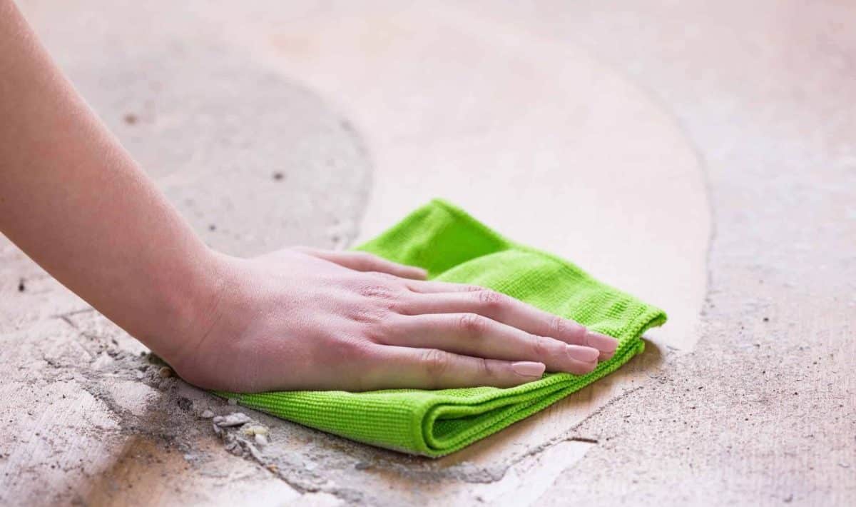 Už nemusíte vyhazovat špinavý hadr: jednoduchý způsob, jak ho vyčistit a vrátit mu původní vzhled.