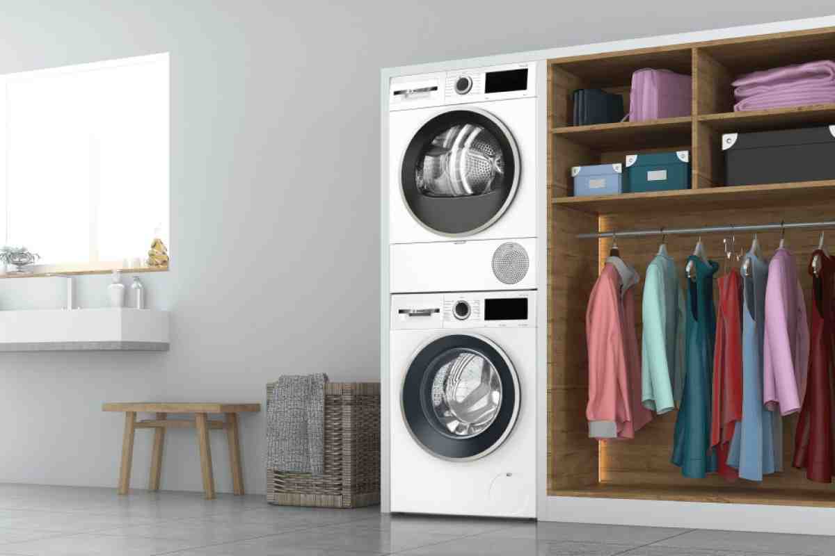 Pokud vložíte suchý ručník do sušičky společně s mokrým prádlem, výrazně se zkrátí doba sušení a ušetříte elektrickou energii.